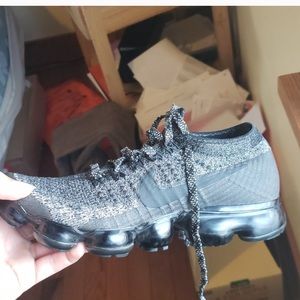 Vapormax shoes 7.5 women